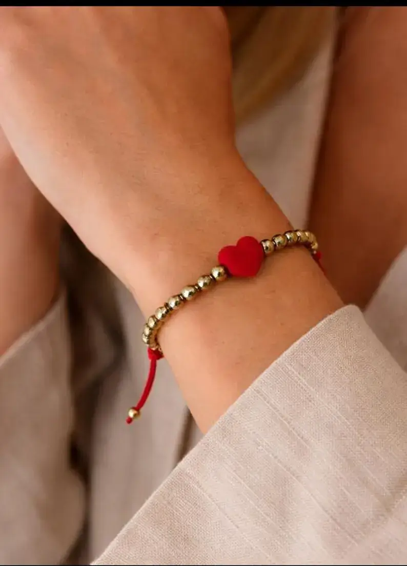Velvet heart bracelet